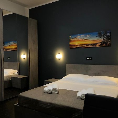 Hotel Neyra Beach Rimini Exteriér fotografie