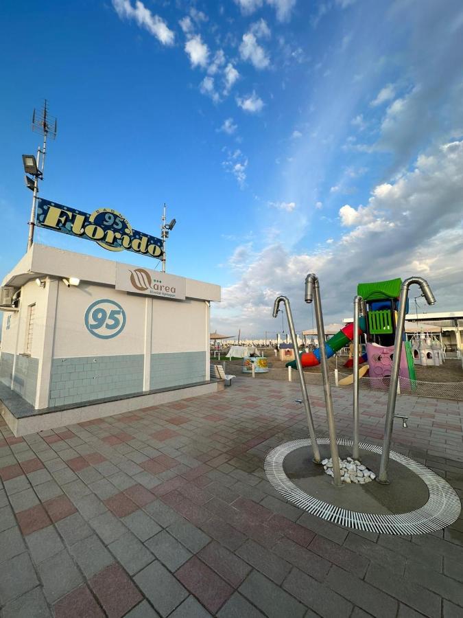Hotel Neyra Beach Rimini Exteriér fotografie
